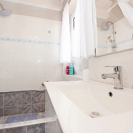 Elpida's House Apartment *